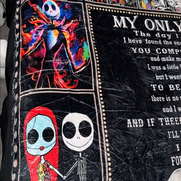 Brand New HUGE Nightmare Before Christmas Blanket 60”X80” - Picture 4 of 8